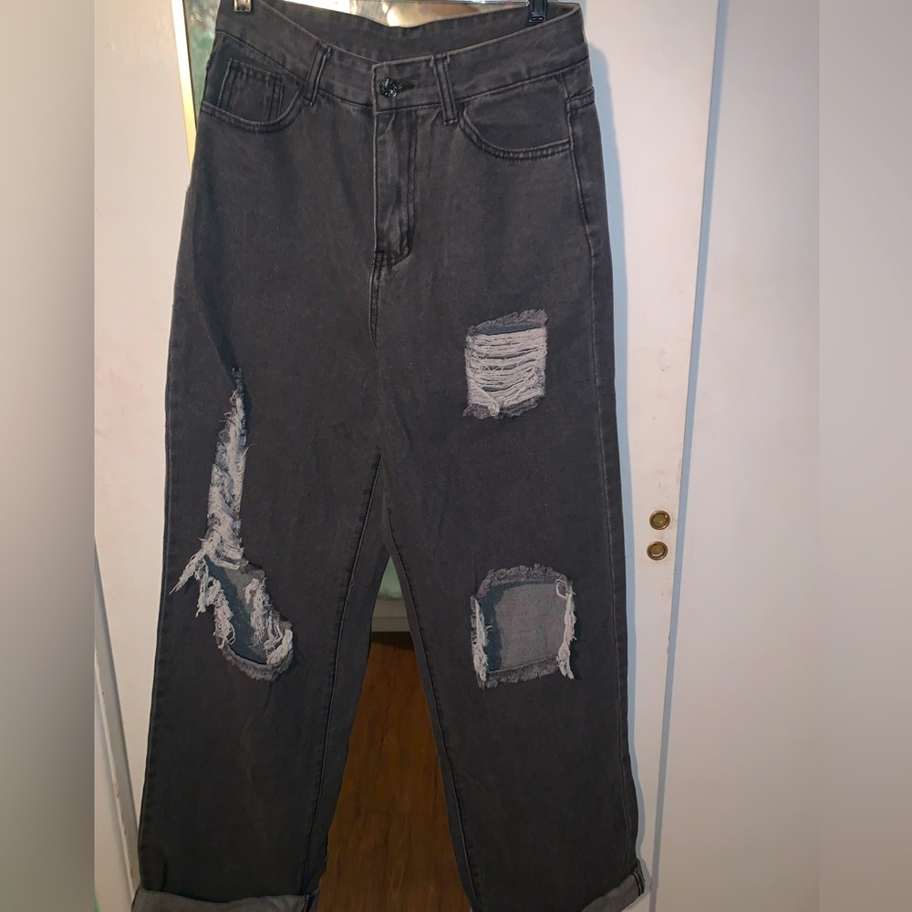 Distressed high-waisted jeans